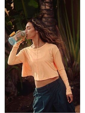 FP Movement never better ultra light infinity layer tops size M